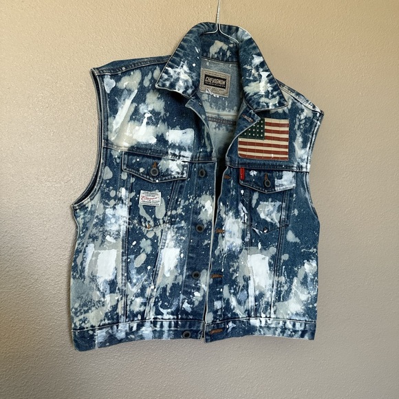 Upcycled vintage denim vest - handpainted denim - patchwork denim - size small - Picture 4 of 4